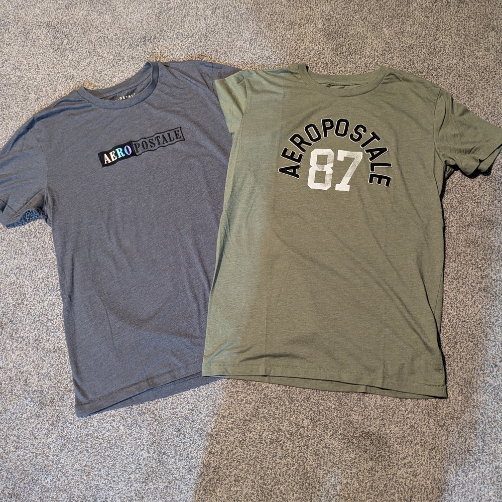 Aeropostale Men's Blue and Olive Short Sleeve Tees